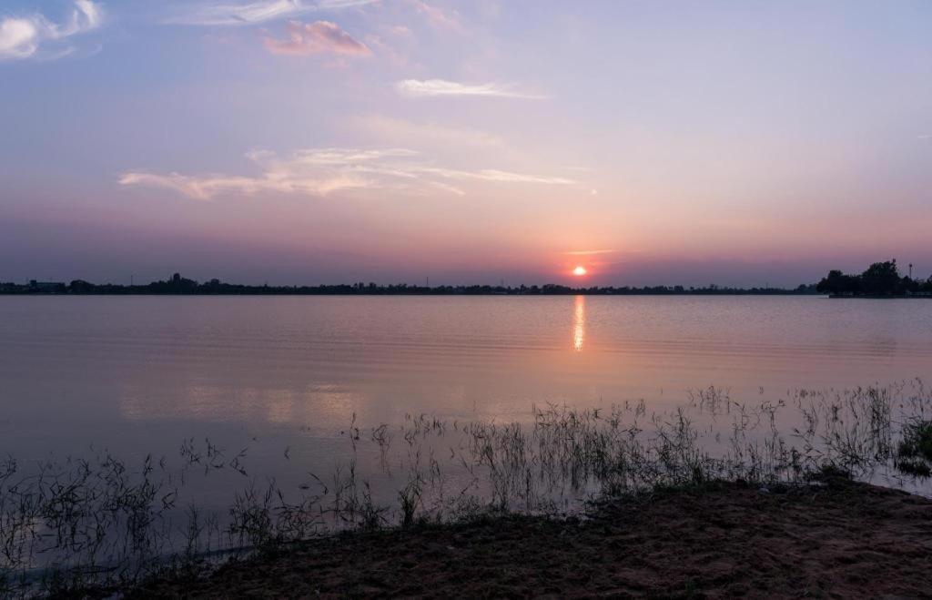 Ingtara Hotel Khon Kaen Esterno foto