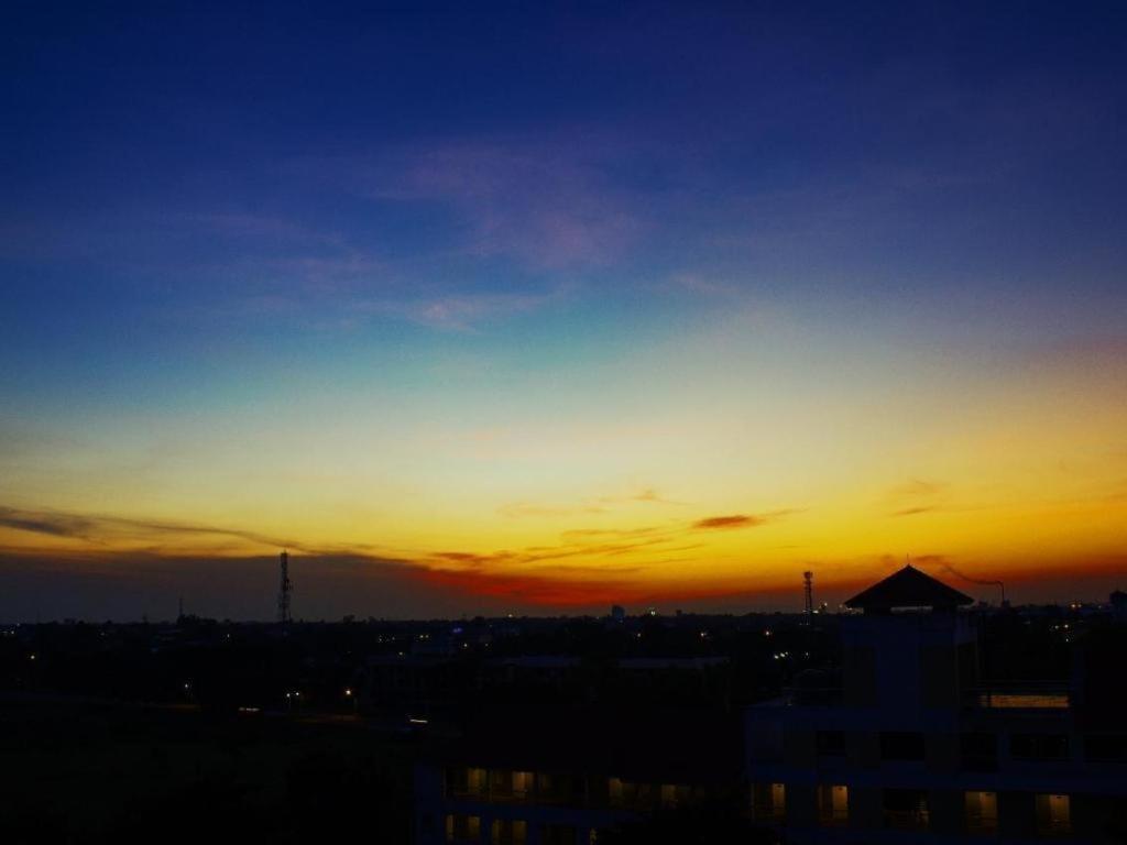 Ingtara Hotel Khon Kaen Esterno foto