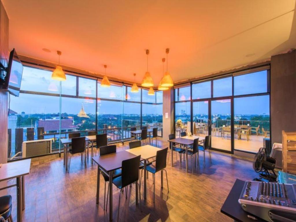 Ingtara Hotel Khon Kaen Esterno foto