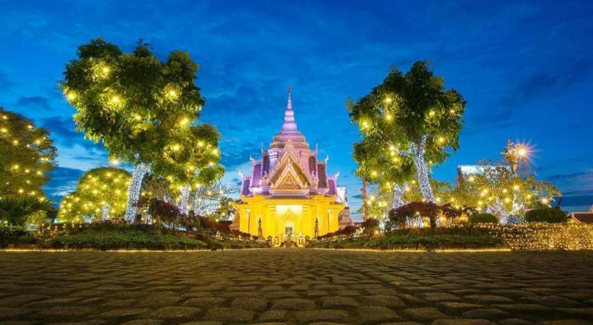Ingtara Hotel Khon Kaen Esterno foto