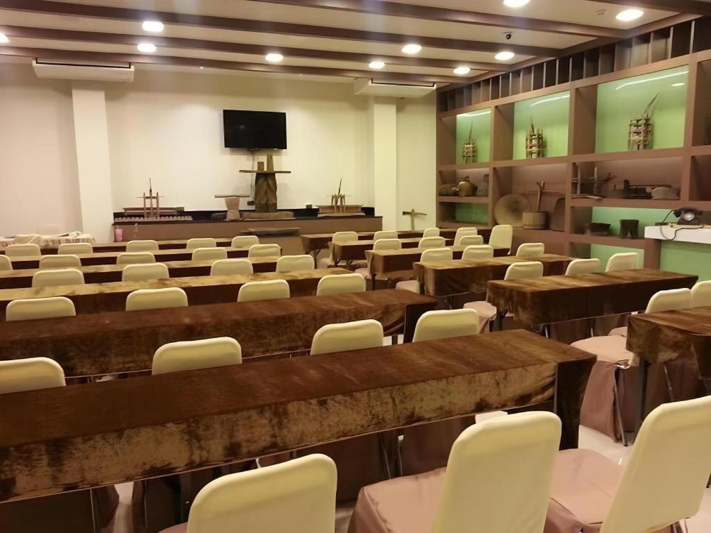 Ingtara Hotel Khon Kaen Esterno foto