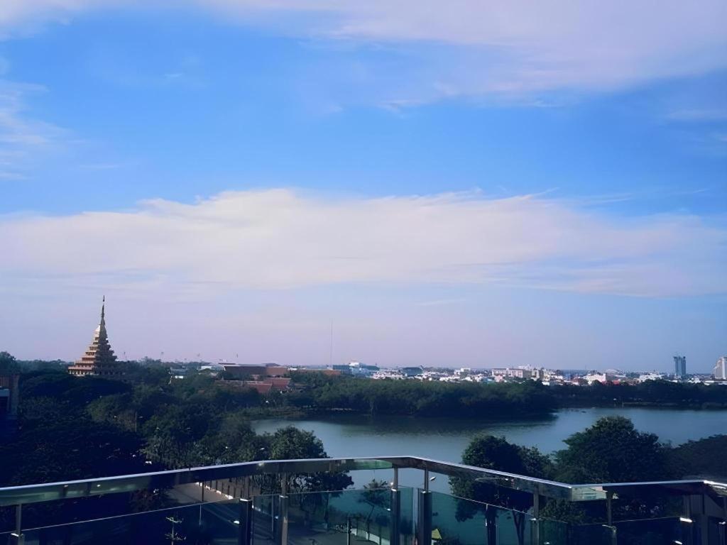 Ingtara Hotel Khon Kaen Esterno foto