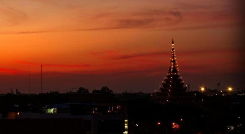 Ingtara Hotel Khon Kaen Esterno foto