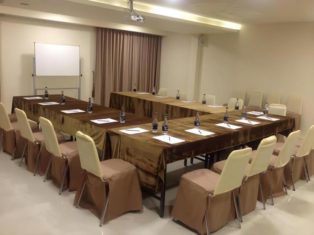 Ingtara Hotel Khon Kaen Esterno foto