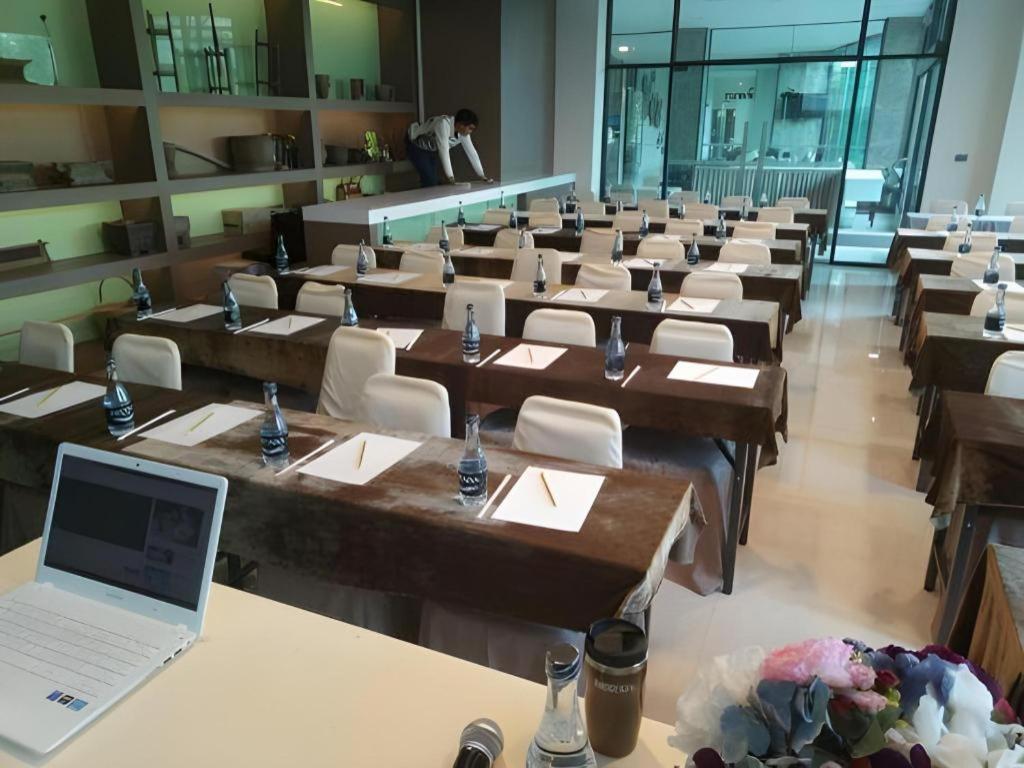 Ingtara Hotel Khon Kaen Esterno foto